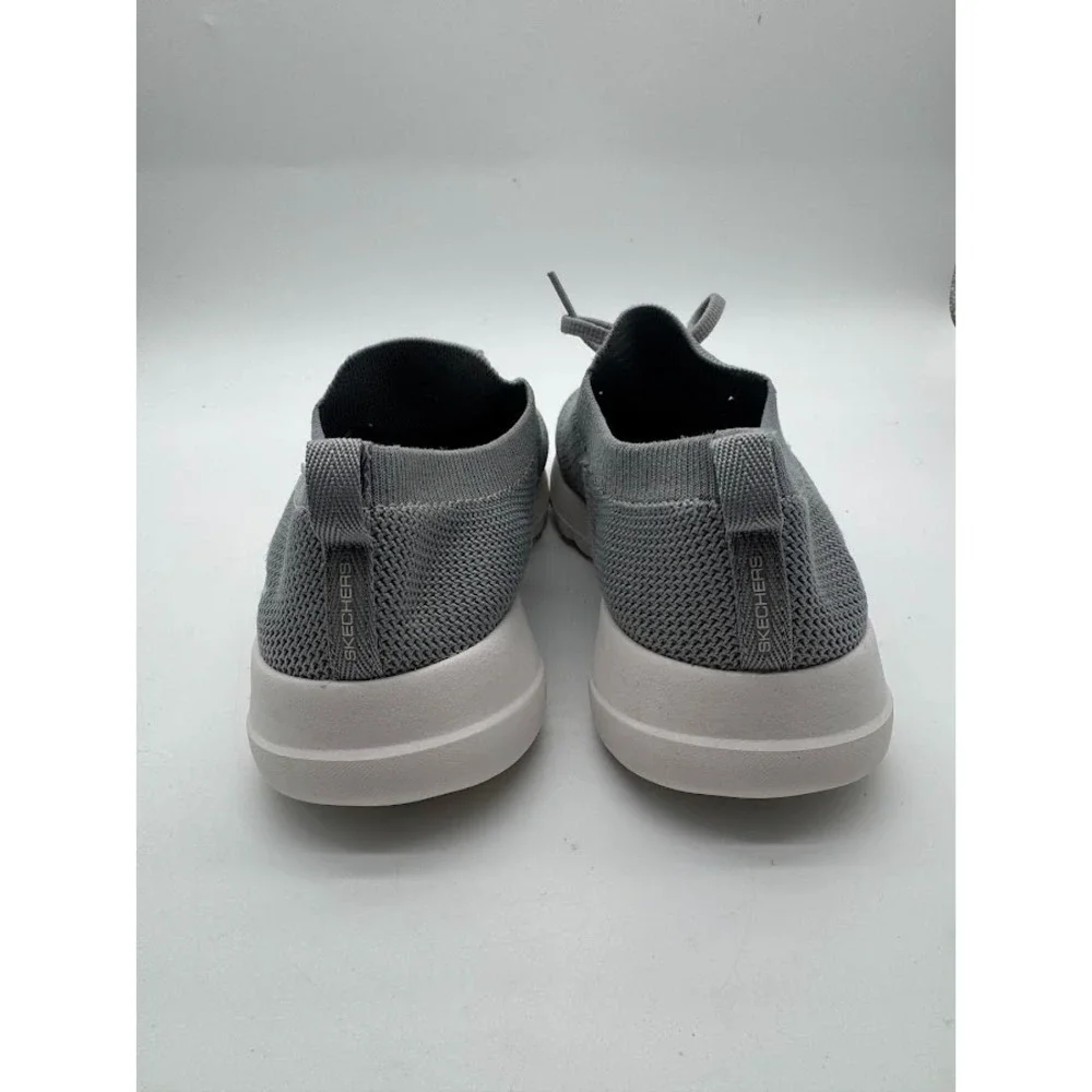Skechers go walk
